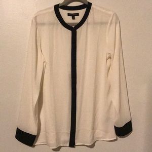 NWOT- Stunning cream and black blouse; size large.